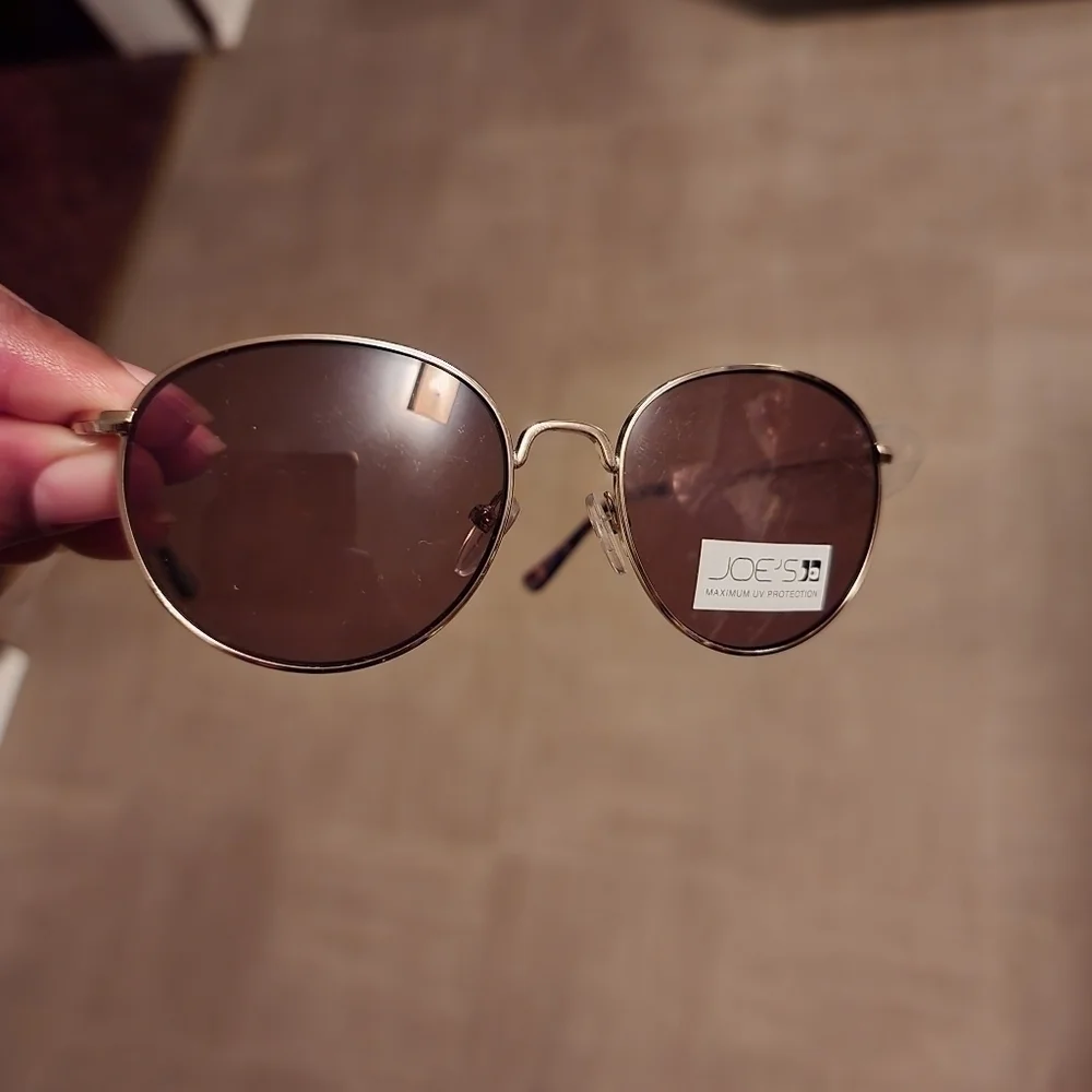 Joe’s Round Gold Frame Sunglasses NWT